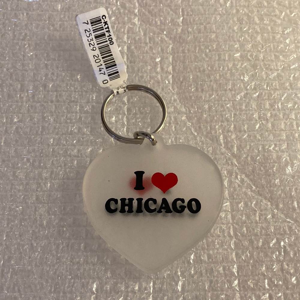 NWOT - "I Love Chicago" - Frosted Plastic Heart Shaped Key Ring